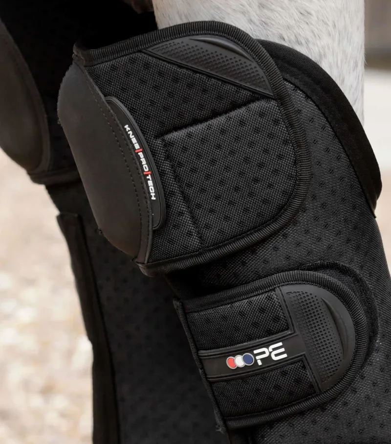 Premier Equine Airtechnology Knee Pro-Tech Horse Travel Boots Black 5 Premier Equine Airtechnology Knee Pro-Tech Horse Travel Boots Black - Image 3
