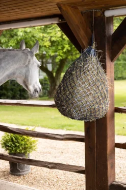 LeMieux Hippo Haynet Mist -Equestrian Supply Store IT02142 lifestyle hippohaynet mist jayblue 1