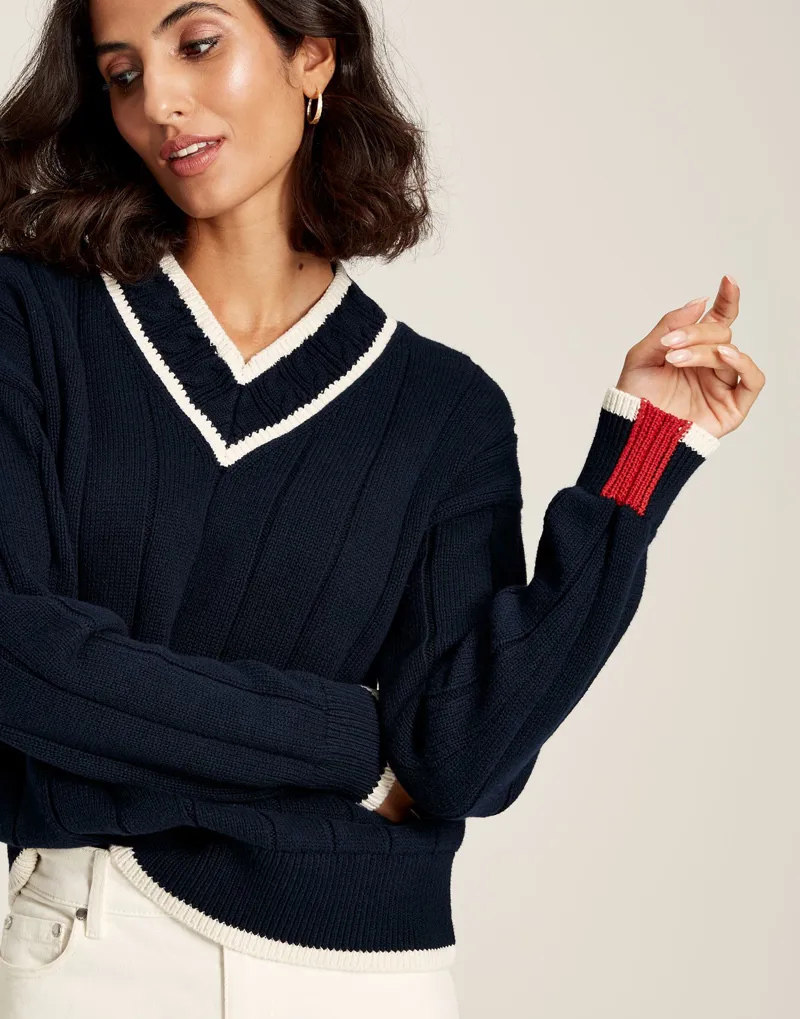 Joules Women's Dawson V-Neck Cricket Jumper - Navy Crème 5 Joules Women's Dawson V-Neck Cricket Jumper - Navy Crème - Image 3