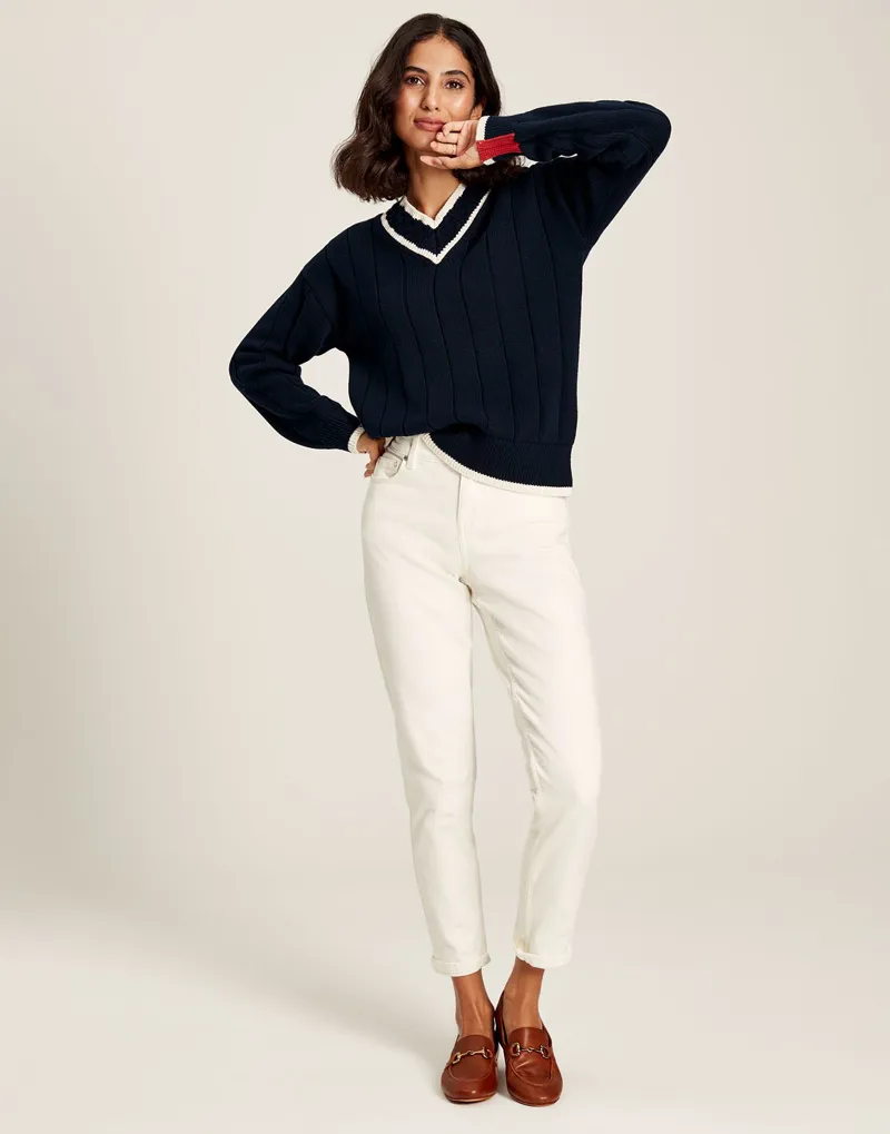 Joules Women's Dawson V-Neck Cricket Jumper - Navy Crème 8 Joules Women's Dawson V-Neck Cricket Jumper - Navy Crème - Image 6