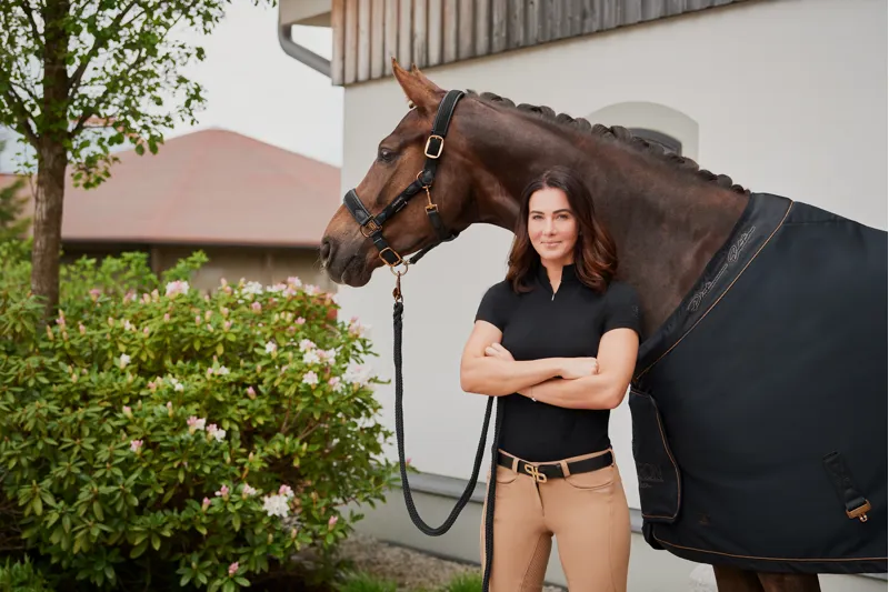Eskadron Platinum Double Pin Plait Headcollar - Black 4 Eskadron Platinum Double Pin Plait Headcollar - Black - Image 2