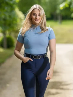 LeMieux Elasticated Belt Denim 9 LeMieux Elasticated Belt Denim -Equestrian Supply Store it02972 lifestyle elasticatedbelt denim 1